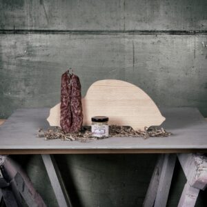 Custom made tapasplank in de vorm van een auto